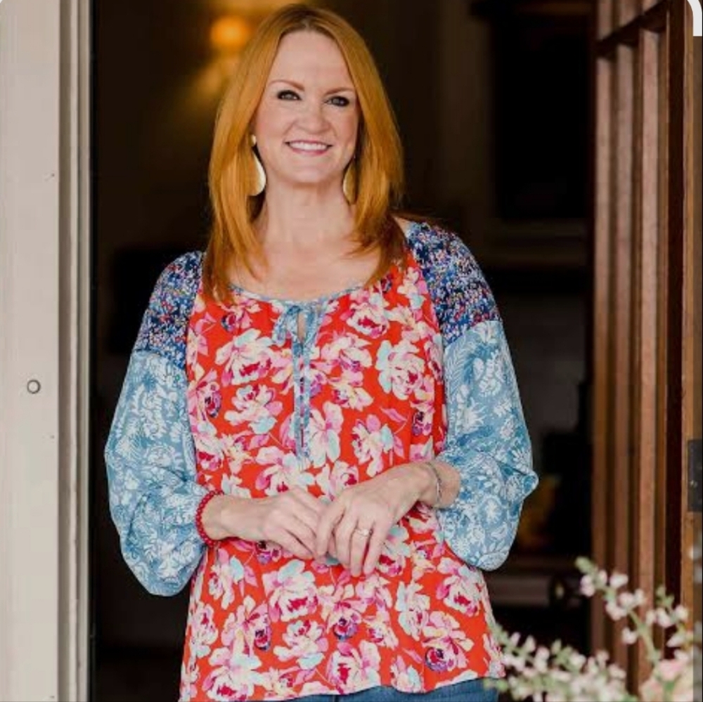 Pioneer Woman:Floral Red and Blue Women's Top - Picture 1 of 5